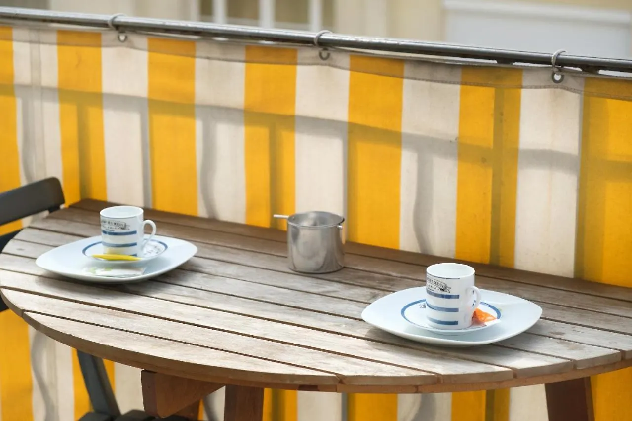 شقة 3 Pieces- Vieux Port- Terrasse - Parking Possible كان